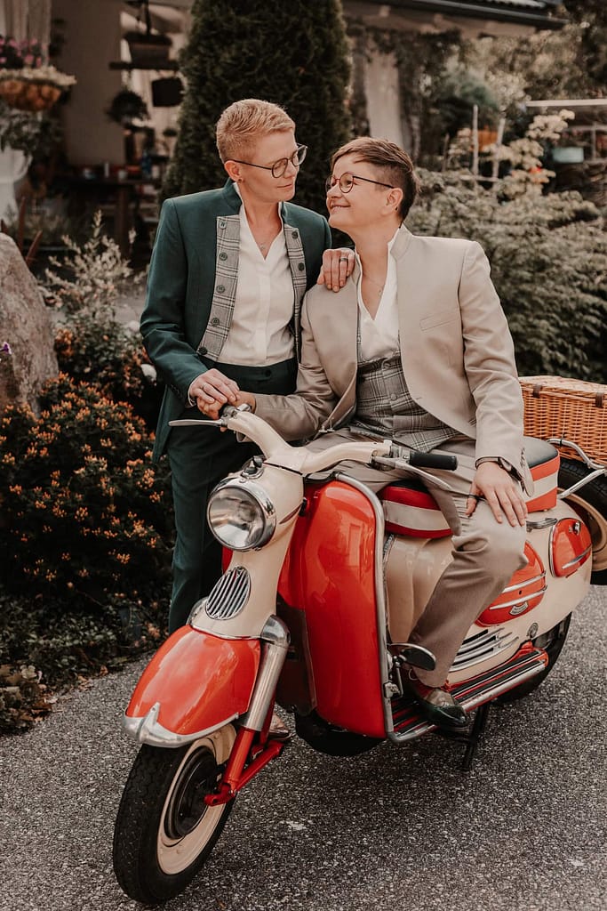 andrea & anita 484
